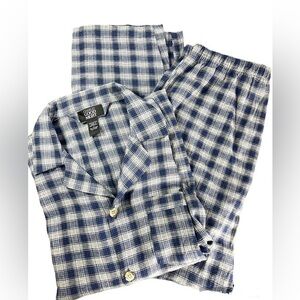 Mens flannel pajamas Size Large Charles Good Night plaid winter 2 piece